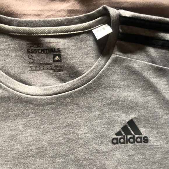 Unisex grey adidas shirt size small - Picture 2 of 3